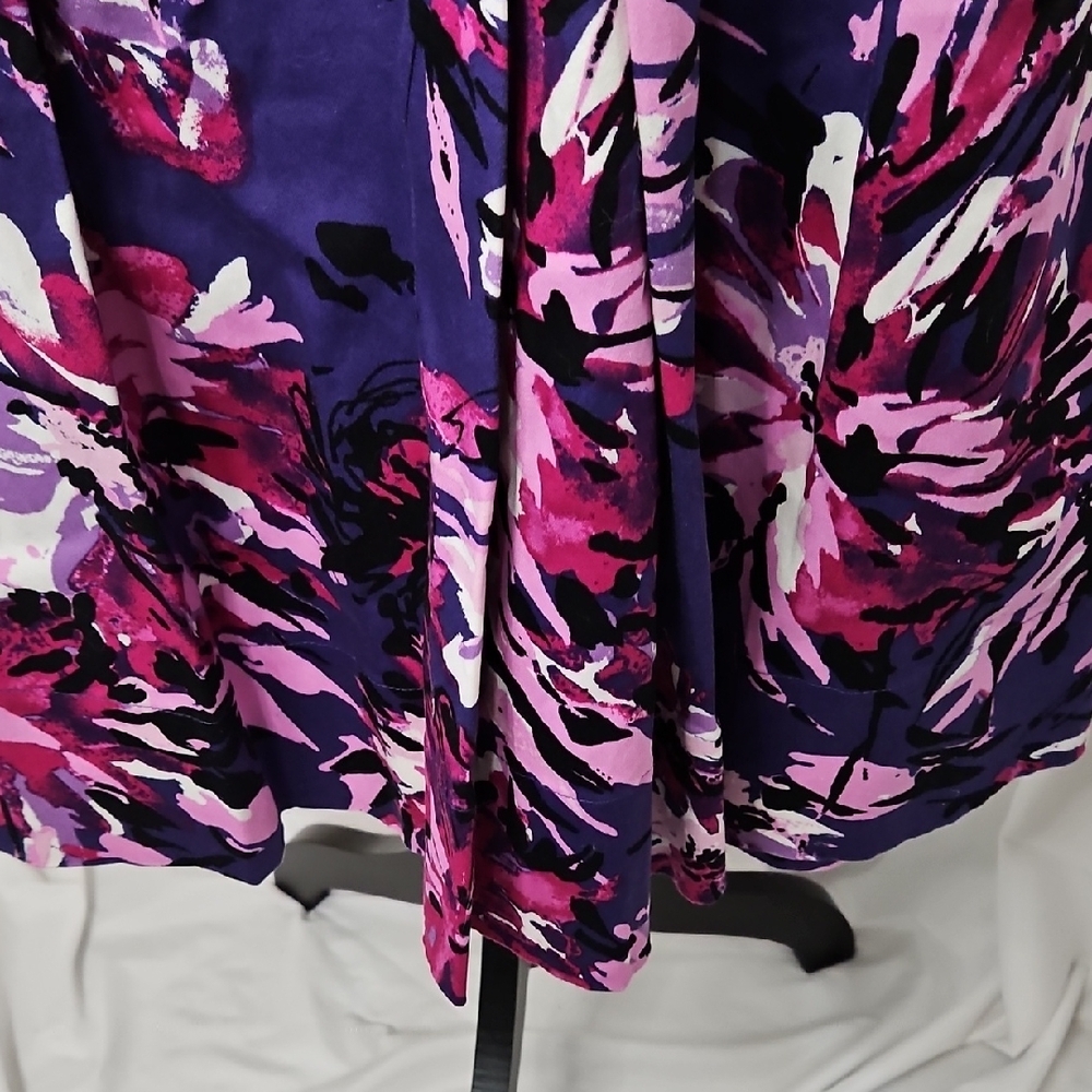 East 5th A-Line Skirt in Purple and Pink Floral - Picture 3 of 8